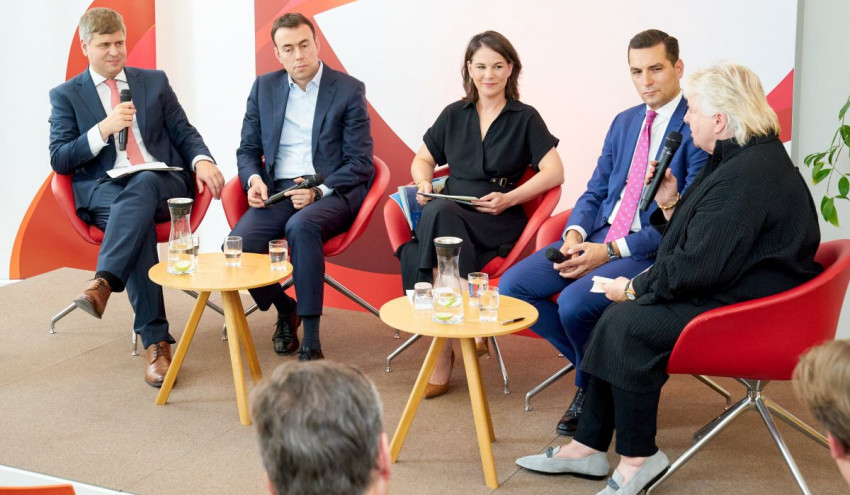 Mikko Huotari, Nils Schmid, Annalena Baerbock, Nicolas Zippelius, Sabine Stricker-Kellerer at a panel discussion at MERICS